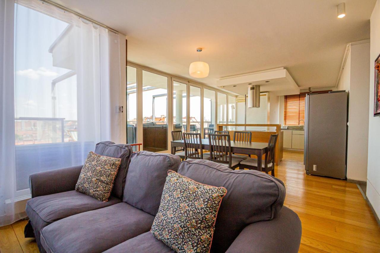 Luxury Apartment With Balcony In Downtown 布达佩斯 外观 照片