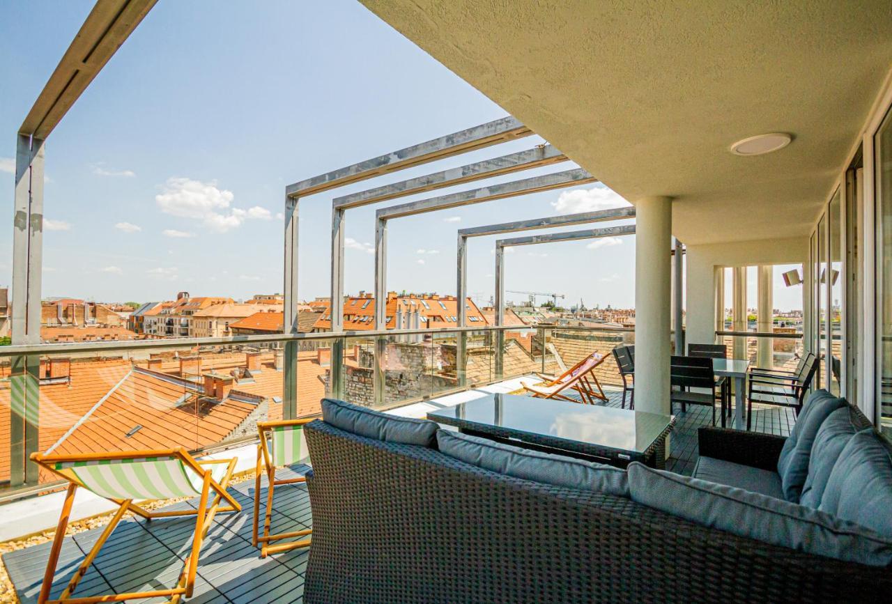 Luxury Apartment With Balcony In Downtown 布达佩斯 外观 照片