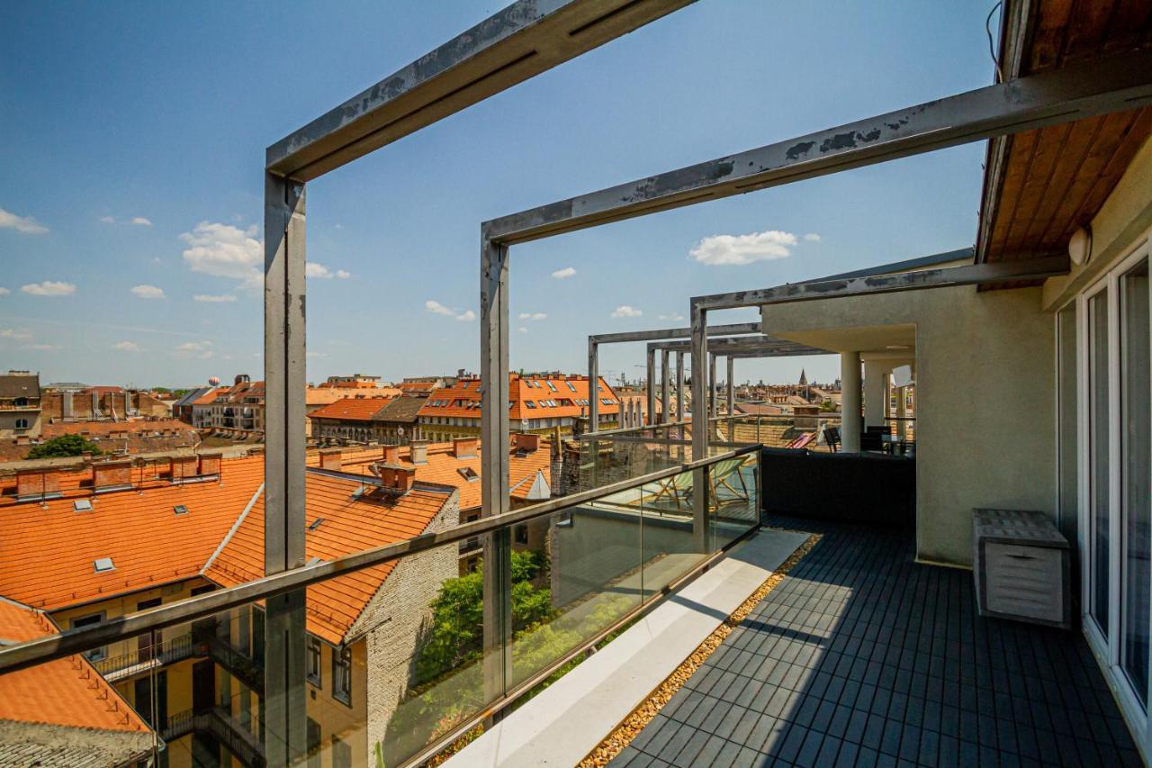 Luxury Apartment With Balcony In Downtown 布达佩斯 外观 照片